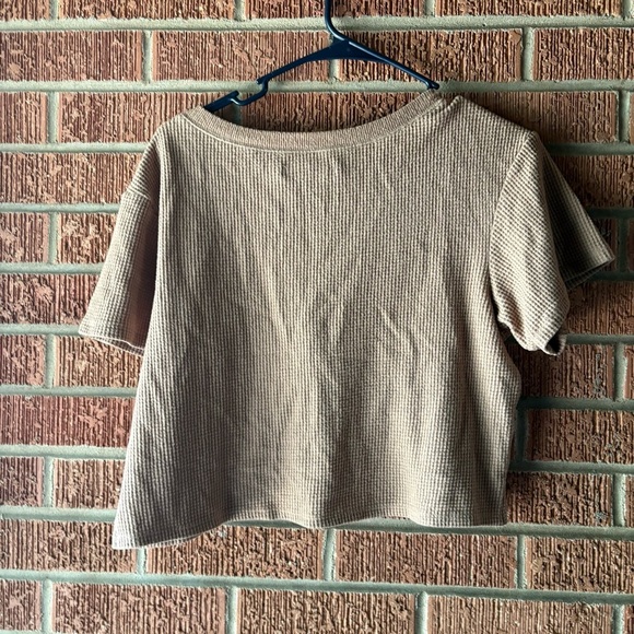 Abercrombie and Fitch Waffle Knit Tan Cropped Top Size Small - Picture 5 of 8